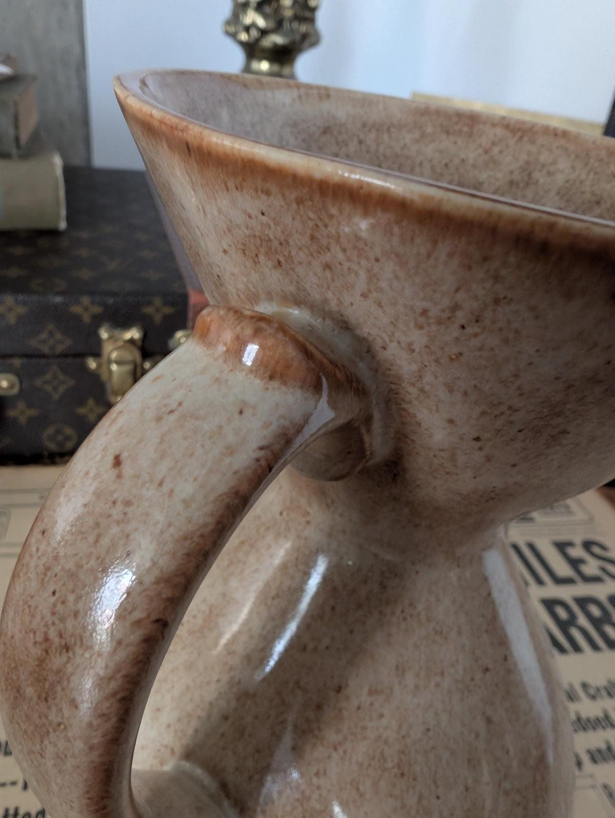 Comfortable Handle — Crema